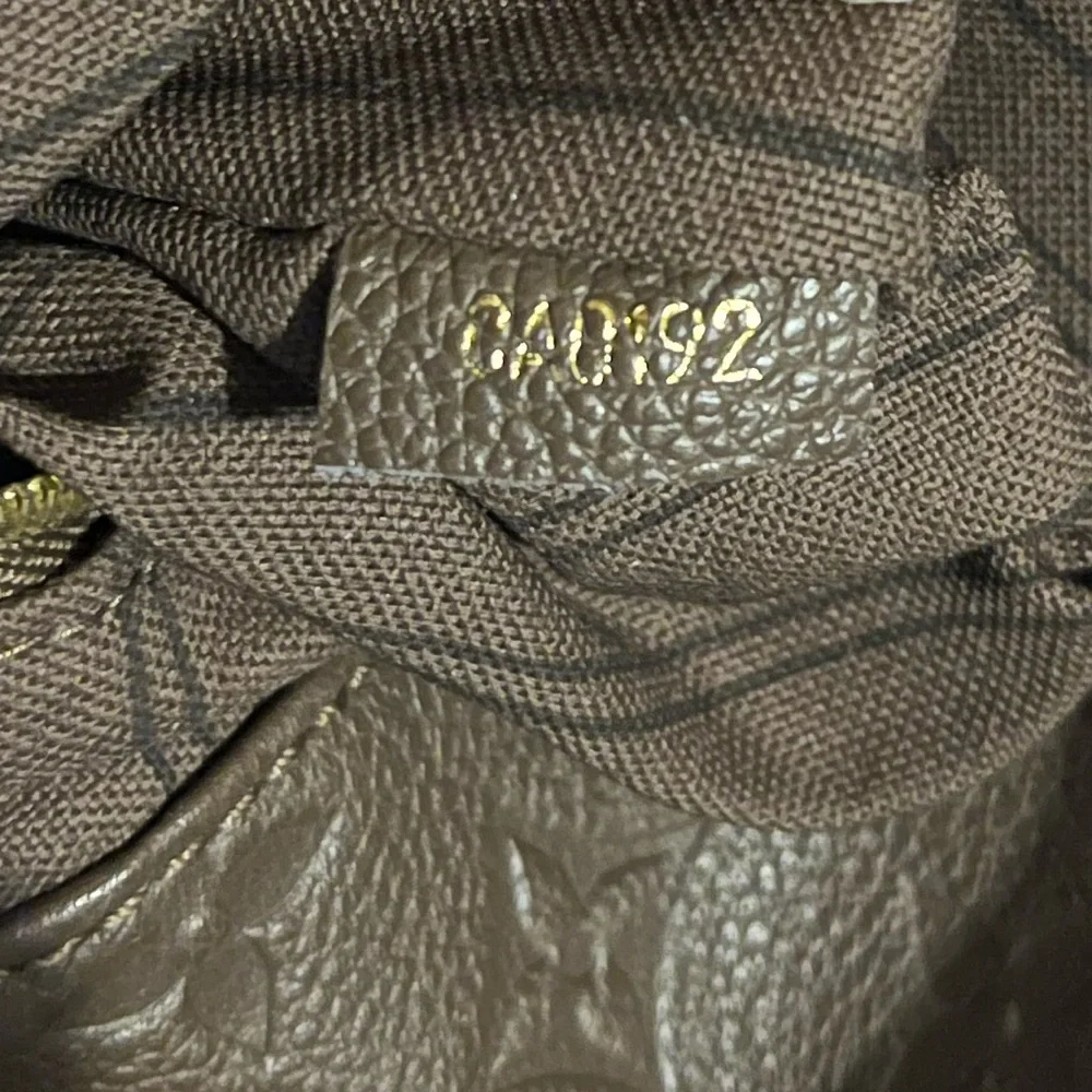 Louis Vuitton Artsy MM - Picture 4 of 10